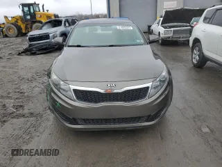 2011 Kia Optima LX z VIN KNAGM4A75B5173585, wystawiony jako Copart lot #51895325 z przebiegiem 137 318 mil mil oraz Szkoda całkowita • Salvage title. Historia ofert i sprzedaży dostępna na DreamBid. Obrazek 5.