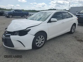 2016 Toyota Camry XLE with VIN 4T4BF1FK8GR532929, listed as a Copart auction lot 55422005 with 275,653 mi miles and Clean Title. Bid and sale history available at carsss.com. Image 1.