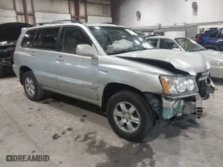 2002 Toyota Highlander with VIN JTEHF21A320069025, listed as a IAAI auction lot 41609860 with 239,195 mi miles. Bid and sale history available at carsss.com. Image 1.
