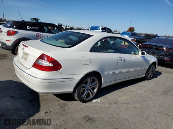 2006 Mercedes-Benz CLK 350 z VIN WDBTJ56JX6F169342, wystawiony jako Copart lot #81269934 z przebiegiem 256 605 mil mil oraz Szkoda całkowita • Salvage title. Historia ofert i sprzedaży dostępna na DreamBid. Obrazek 3.
