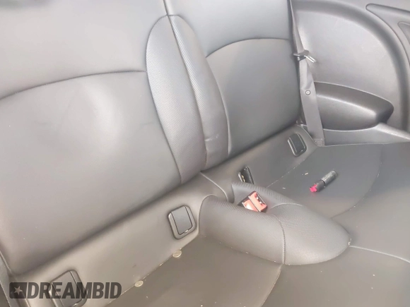 2012 MINI Hardtop with VIN WMWSU3C58CT262077, listed as a IAAI auction lot 42140178 with 70,099 mi miles and . Bid and sale history available at DreamBid. Image 8.
