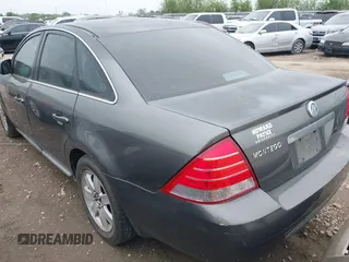 2006 Mercury Montego Luxury z VIN 1MEFM40166G617559, wystawiony jako IAAI lot #41768007 z przebiegiem 234 542 mil mil oraz . Historia ofert i sprzedaży dostępna na DreamBid. Obrazek 3.