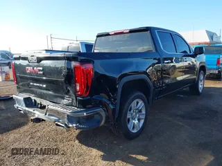 2022 GMC Sierra 1500 SLT z VIN 3GTU9DED2NG103532, wystawiony jako IAAI lot #39676317 z przebiegiem 85 450 mil mil oraz . Historia ofert i sprzedaży dostępna na DreamBid. Obrazek 4.