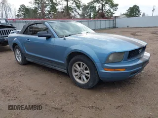 2006 Ford Mustang Standard with VIN 1ZVFT84NX65105899, listed as a IAAI auction lot 41447690 with 168,239 mi miles and . Bid and sale history available at carsss.com. Image 1.