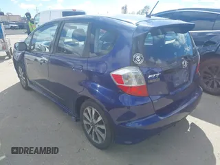 2013 Honda Fit Sport with VIN JHMGE8H50DC052326, listed as a IAAI auction lot 41798913 with 140,894 mi miles. Bid and sale history available at carsss.com. Image 3.