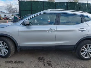 2017 Nissan Rogue SL z VIN JN1BJ1CR7HW141374, wystawiony jako IAAI lot #42017382 z przebiegiem 197 956 mil mil oraz . Historia ofert i sprzedaży dostępna na DreamBid. Obrazek 14.