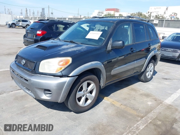 2005 Toyota RAV4 with VIN JTEGD20V450071134, listed as a IAAI auction lot 42109392 with 183,549 mi miles. Bid and sale history available at carsss.com. Image 2.