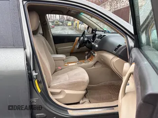 2008 Toyota Highlander Hybrid with VIN JTEEW41A282023827, listed as a Copart auction lot 47398445 with 212,280 mi miles and Clean Title. Bid and sale history available at carsss.com. Image 5.