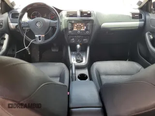 2012 Volkswagen Jetta TDI w/Premium & Nav with VIN 3VWLL7AJ7CM367139, listed as a Copart auction lot 60587835 with 238,919 mi miles and Clean title. Bid and sale history available at DreamBid. Image 8.