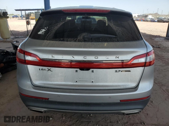 2016 Lincoln MKX Reserve z VIN 2LMTJ6LP3GBL61852, wystawiony jako Copart lot #47401795 z przebiegiem Nie podano mil oraz Szkoda całkowita • Salvage title. Historia ofert i sprzedaży dostępna na DreamBid. Obrazek 6.