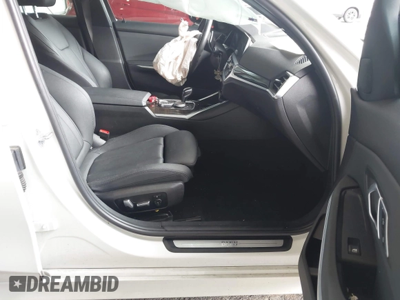 2020 BMW 3 Series 330i xDrive with VIN 3MW5R7J04L8B40479, listed as a IAAI auction lot 42303596 with 44,947 mi miles and . Bid and sale history available at DreamBid. Image 5.