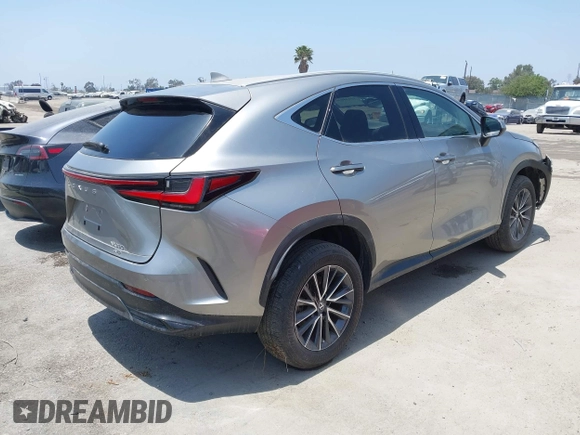 2022 Lexus NX 350 Premium z VIN 2T2GGCEZ1NC008202, wystawiony jako IAAI lot #42438898 z przebiegiem 14 729 mil mil oraz . Historia ofert i sprzedaży dostępna na DreamBid. Obrazek 4.