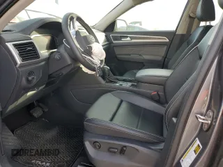 2022 Volkswagen Atlas SE with VIN 1V2JR2CA5NC515557, listed as a Copart auction lot 45356975 with 10,442 mi miles and Clean title. Bid and sale history available at DreamBid. Image 7.
