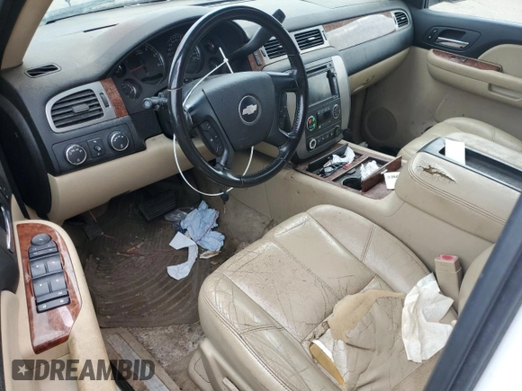 2007 Chevrolet Suburban LTZ with VIN 3GNFK16397G310902, listed as a Copart auction lot 52375025 with 209,421 mi miles and Salvage Title. Bid and sale history available at carsss.com. Image 8.