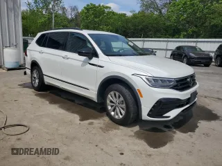 2024 Volkswagen Tiguan SE R-Line Black z VIN 3VV8B7AX7RM117751, wystawiony jako Copart lot #56531675 z przebiegiem 11 964 mil mil oraz Szkoda całkowita • Salvage title. Historia ofert i sprzedaży dostępna na DreamBid. Obrazek 4.