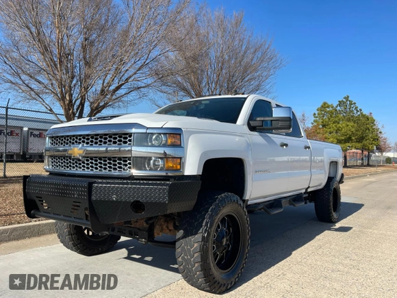 2019 Chevrolet Silverado 3500HD Work Truck with VIN 1GC4KVCYXKF197799, listed as a Copart auction lot 85936884 with 251,906 mi miles and Clean Title. Bid and sale history available at carsss.com. Image 2.