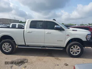 2022 Ram 2500 Laramie with VIN 3C6UR5FL3NG310109, listed as a IAAI auction lot 42169544 with 88,817 mi miles. Bid and sale history available at carsss.com. Image 13.