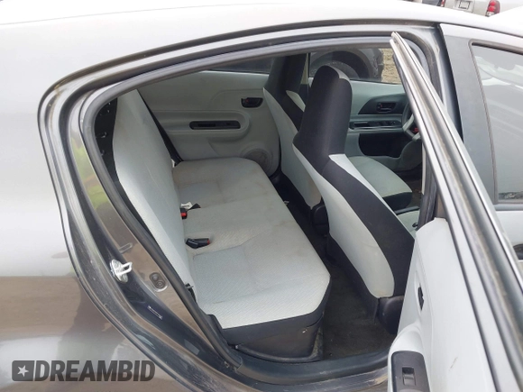 2014 Toyota Prius One z VIN JTDKDTB33E1084788, wystawiony jako IAAI lot #42440966 z przebiegiem 304 181 mil mil oraz . Historia ofert i sprzedaży dostępna na DreamBid. Obrazek 8.