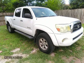 2005 Toyota Tacoma PreRunner z VIN 5TEKU72N05Z062827, wystawiony jako IAAI lot #42483263 z przebiegiem 219 440 mil mil oraz . Historia ofert i sprzedaży dostępna na DreamBid. Obrazek 1.