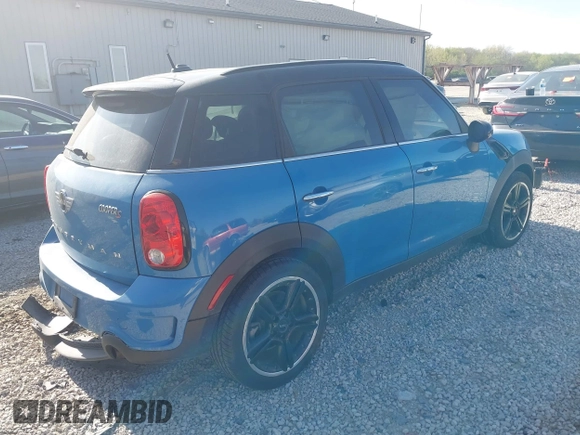 2016 MINI Countryman S with VIN WMWZC3C58GWT10084, listed as a IAAI auction lot 42093564 with 120,694 mi miles and . Bid and sale history available at DreamBid. Image 4.