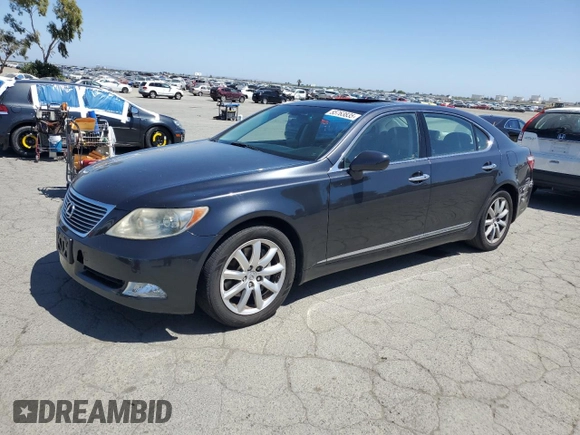 2007 Lexus LS 460 L z VIN JTHGL46F975008893, wystawiony jako Copart lot #55763835 z przebiegiem 93 809 mil mil oraz Szkoda całkowita • Salvage title. Historia ofert i sprzedaży dostępna na DreamBid. Obrazek 1.