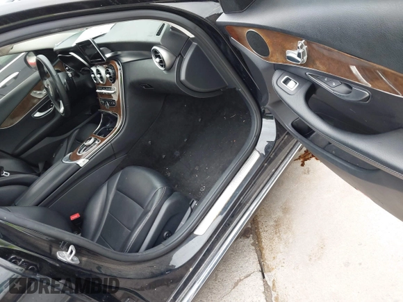 2017 Mercedes-Benz C 300 with VIN 55SWF4JB7HU198538, listed as a IAAI auction lot 42648062 with Not provided miles and . Bid and sale history available at DreamBid. Image 5.