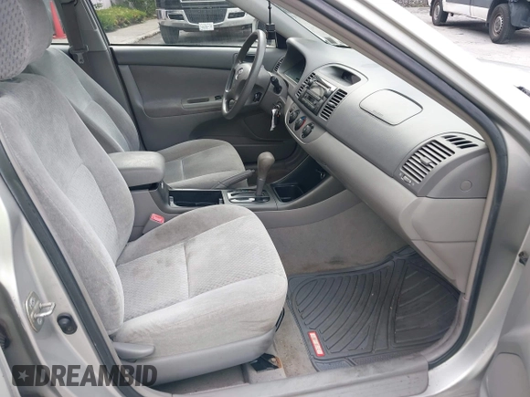2004 Toyota Camry LE with VIN 4T1BE32K14U857478, listed as a IAAI auction lot 42654878 with 210,542 mi miles and . Bid and sale history available at DreamBid. Image 5.