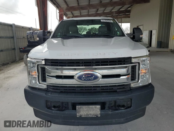 2018 Ford F-250 XL z VIN 1FT7X2B67JEC21168, wystawiony jako Copart lot #51764265 z przebiegiem 203 181 mil mil oraz Szkoda całkowita • Salvage title. Historia ofert i sprzedaży dostępna na DreamBid. Obrazek 5.