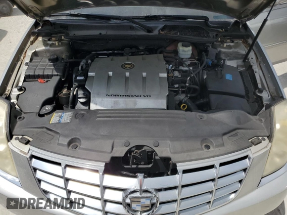 2008 Cadillac DTS 1SD z VIN 1G6KD57Y88U128497, wystawiony jako Copart lot #58138165 z przebiegiem 137 765 mil mil oraz Czysty tytuł • Clean title. Historia ofert i sprzedaży dostępna na DreamBid. Obrazek 11.