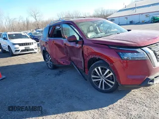 2024 Nissan Pathfinder Platinum z VIN 5N1DR3DJ1RC205331, wystawiony jako IAAI lot #41460658 z przebiegiem 22 980 mil mil oraz . Historia ofert i sprzedaży dostępna na DreamBid. Obrazek 6.