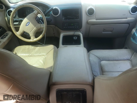 2004 Ford Expedition Eddie Bauer with VIN 1FMRU17W54LA08333, listed as a Copart auction lot 54800935 with 273,418 mi miles and Salvage title. Bid and sale history available at DreamBid. Image 8.
