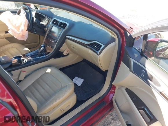 2014 Ford Fusion SE Hybrid with VIN 3FA6P0LU3ER251743, listed as a IAAI auction lot 41625631 with 136,355 mi miles. Bid and sale history available at carsss.com. Image 5.