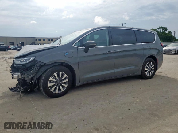 2023 Chrysler Pacifica Hybrid Touring L with VIN 2C4RC1L72PR614075, listed as a Copart auction lot 58586115 with 43,960 mi miles and Salvage title. Bid and sale history available at DreamBid. Image 1.