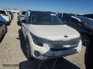 2021 Kia Seltos S with VIN KNDEUCA2XM7077824, listed as a Copart auction lot 83144654 with 44,128 mi miles and Salvage Title. Bid and sale history available at carsss.com. Image 5.
