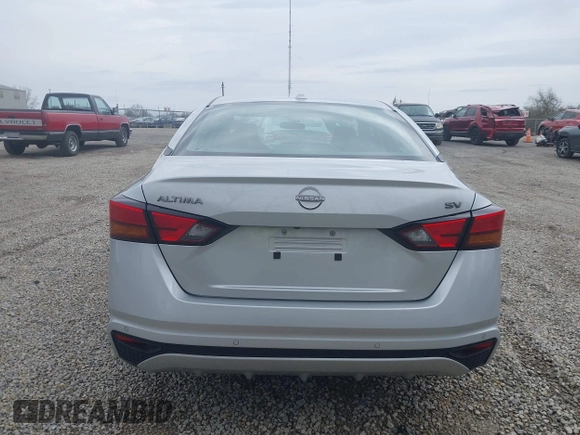 2024 Nissan Altima 2.5 SV with VIN 1N4BL4DV3RN392135, listed as a IAAI auction lot 41951145 with 32,521 mi miles. Bid and sale history available at carsss.com. Image 16.