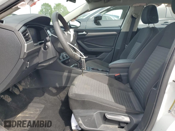 2022 Volkswagen Jetta z VIN 3VWNM7BU9NM021238, wystawiony jako Copart lot #58724755 z przebiegiem 35 889 mil mil oraz Czysty tytuł • Clean title. Historia ofert i sprzedaży dostępna na DreamBid. Obrazek 7.