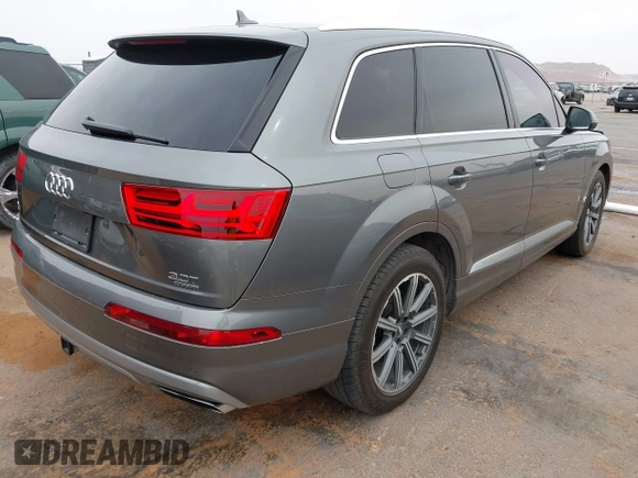 2017 Audi Q7 Premium Plus with VIN WA1LAAF7XHD037219, listed as a IAAI auction lot 41668831 with 114,444 mi miles. Bid and sale history available at carsss.com. Image 4.