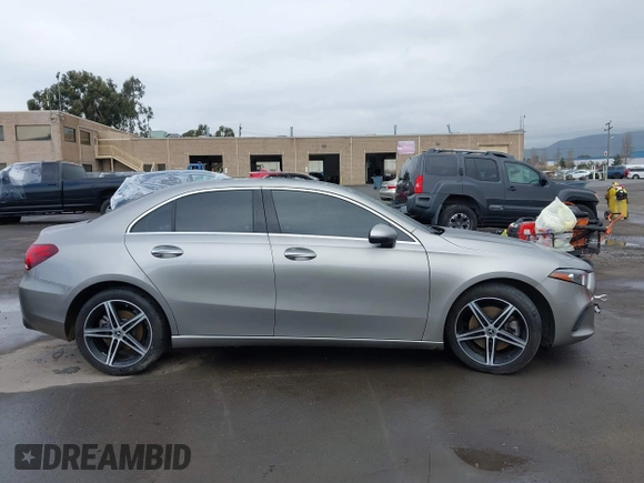 2019 Mercedes-Benz A 220 with VIN WDD3G4EB8KW018438, listed as a IAAI auction lot 41594358 with 60,434 mi miles and . Bid and sale history available at DreamBid. Image 13.