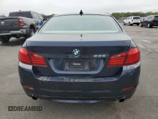 2011 BMW 5 Series 535i z VIN WBAFR7C52BC604471, wystawiony jako Copart lot #57076375 z przebiegiem 119 104 mil mil oraz Szkody całkowita. Historia ofert i sprzedaży dostępna na DreamBid. Obrazek 6.