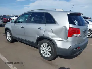 2011 Kia Sorento EX with VIN 5XYKU3A12BG076595, listed as a IAAI auction lot 41920914 with 190,751 mi miles. Bid and sale history available at carsss.com. Image 3.