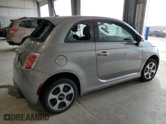 2015 FIAT 500e с VIN 3C3CFFGE0FT694348, выставлен на аукционе Copart как лот 51473845 с пробегом 68 507 миль миль и Чистый • Clean title. История ставок и продаж доступна на DreamBid. Изображение 3.