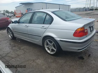 2000 BMW 3 Series 323i with VIN WBAAM3335YCA86464, listed as a Copart auction lot 61687574 with 151,447 mi miles and Salvage Title. Bid and sale history available at carsss.com. Image 2.