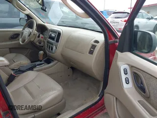 2006 Ford Escape Limited с VIN 1FMYU04166KD46606, выставлен на аукционе IAAI как лот 42361182 с пробегом 175 190 миль миль и . История ставок и продаж доступна на DreamBid. Изображение 5.