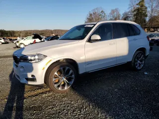 2017 BMW X5 xDrive35i with VIN 5UXKR0C39H0X79719, listed as a Copart auction lot 48531195 with 88,778 mi miles and Salvage Title. Bid and sale history available at carsss.com. Image 1.