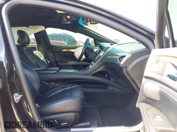 2019 Lincoln MKZ Reserve with VIN 3LN6L5EC8KR629330, listed as a IAAI auction lot 42322134 with Not provided miles and . Bid and sale history available at DreamBid. Image 5.