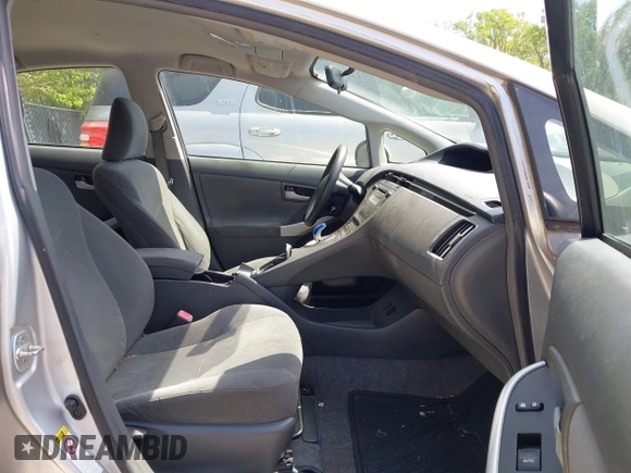 2011 Toyota Prius I with VIN JTDKN3DU7B5304554, listed as a IAAI auction lot 42099196 with 198,068 mi miles. Bid and sale history available at carsss.com. Image 5.