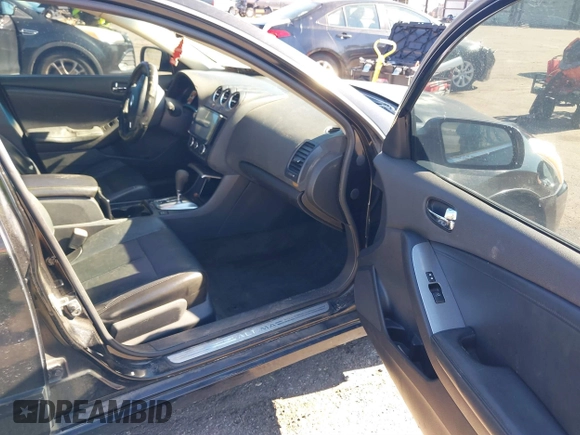2011 Nissan Altima S with VIN 1N4AL2AP1BC173276, listed as a IAAI auction lot 41243580 with 253,861 mi miles and . Bid and sale history available at DreamBid. Image 5.