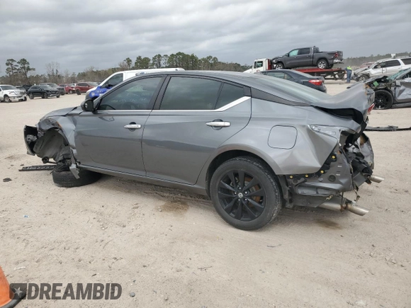 2020 Nissan Altima 2.5 S with VIN 1N4BL4BV7LC117647, listed as a Copart auction lot 48410185 with 71,787 mi miles and Salvage Title. Bid and sale history available at carsss.com. Image 2.