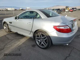 2016 Mercedes-Benz SLK 300 z VIN WDDPK3JA6GF121811, wystawiony jako Copart lot #87761705 z przebiegiem 27 272 mil mil oraz Szkoda całkowita • Salvage title. Historia ofert i sprzedaży dostępna na DreamBid. Obrazek 2.