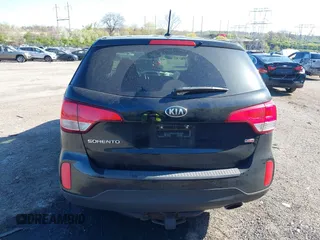 2015 Kia Sorento LX with VIN 5XYKTCA63FG614211, listed as a IAAI auction lot 42041969 with 133,264 mi miles and . Bid and sale history available at carsss.com. Image 17.